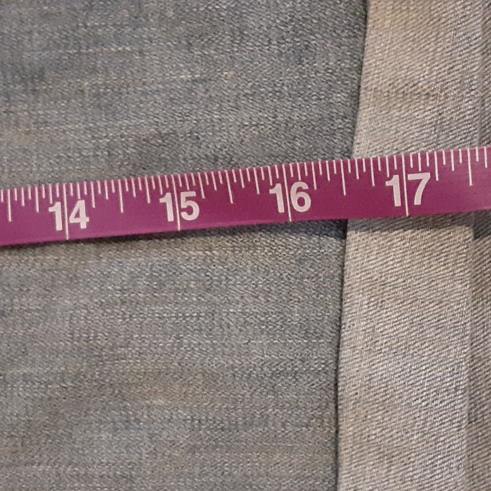 Levi's Women's Denim Mid Length Shorts Size 22W - Picture 4 of 8